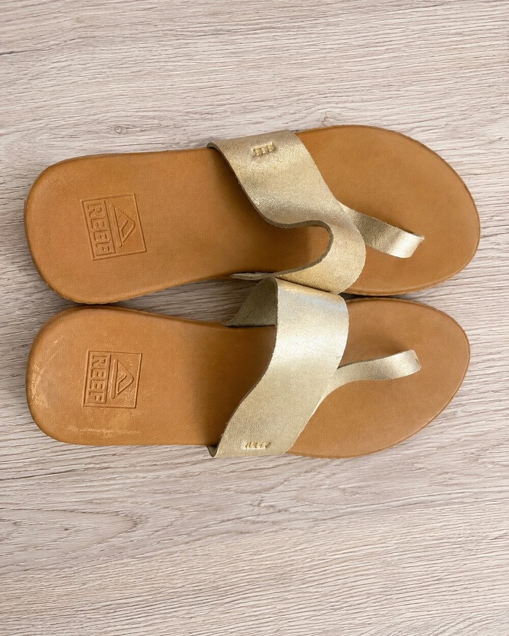 REEF Cushion Sol Champagne Gold Metallic T-Strap Sandals Women’s Size 8